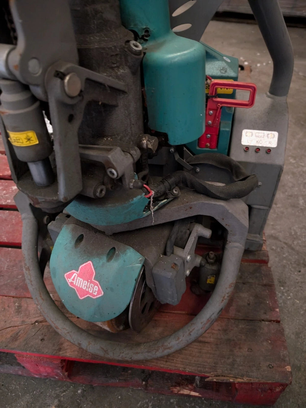 Jungheinrich Ameise® PTE 1.3 electric pallet truck for PARTS ONLY with Battery