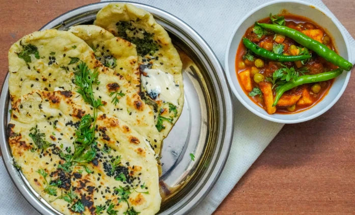 Clay Oven Bakery Garlic & Coriander Naan Breads 360g