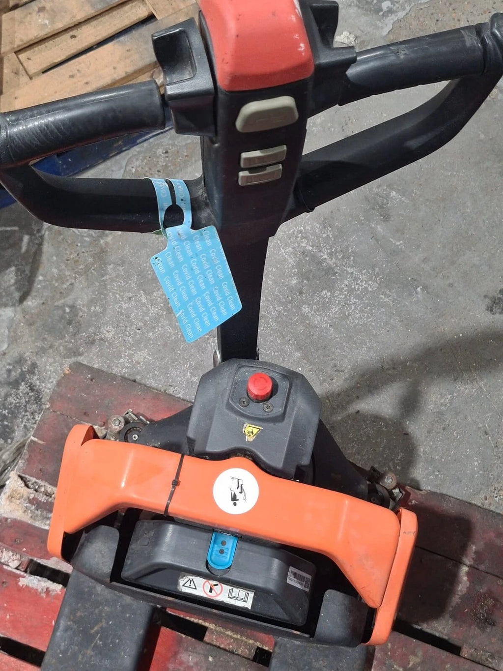 BT Tyro Electric Pump Truck with battery in Good Condition For Parts Only