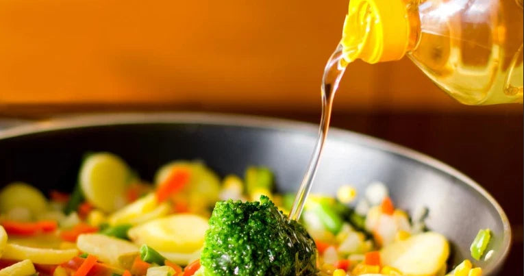 Vegetable Oil For All Frying and Baking Pack of 6 x 1 Litre Each
