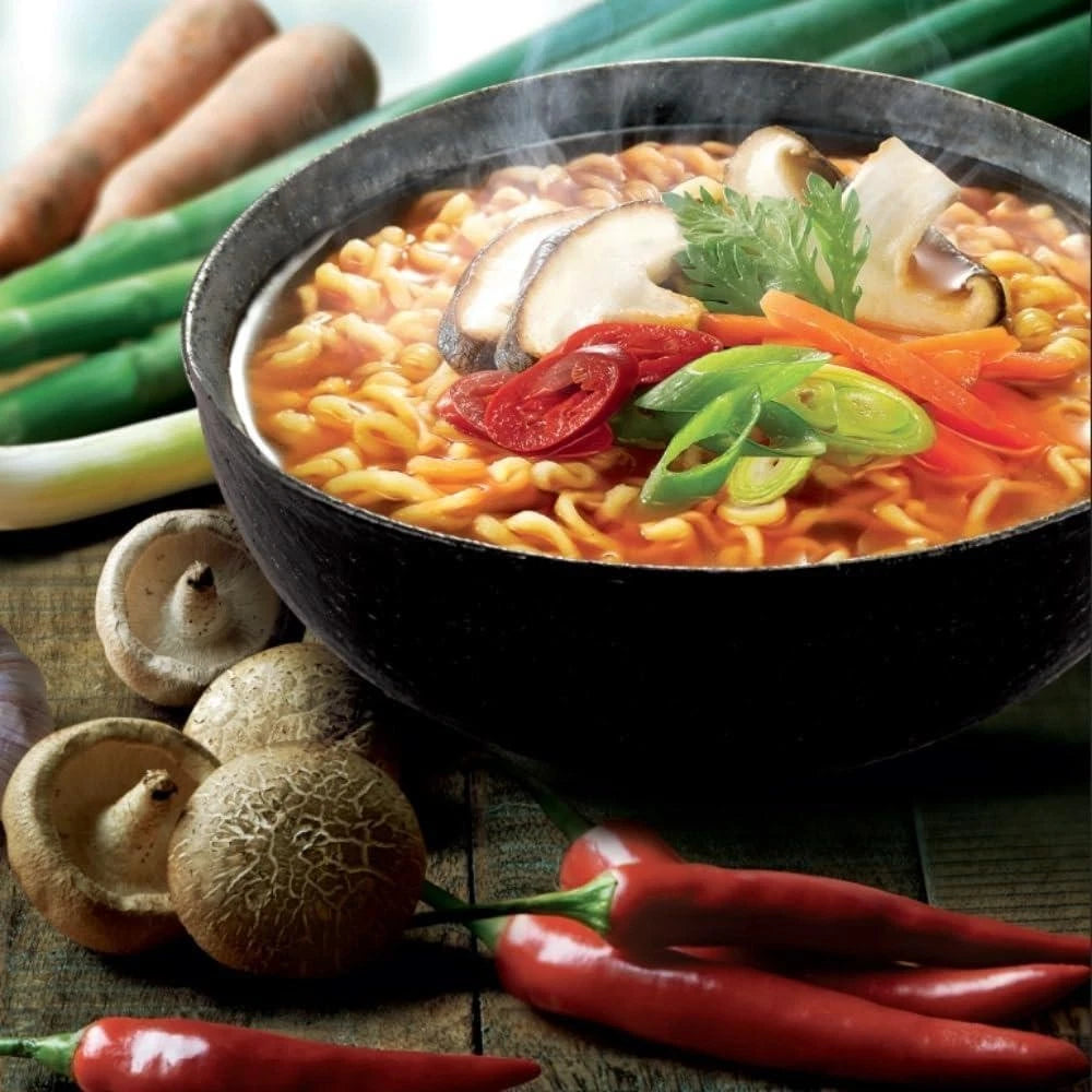Nongshim Hot & Spicy Bowl Chewy Noodles, Quick Meal 100g Pack of 6