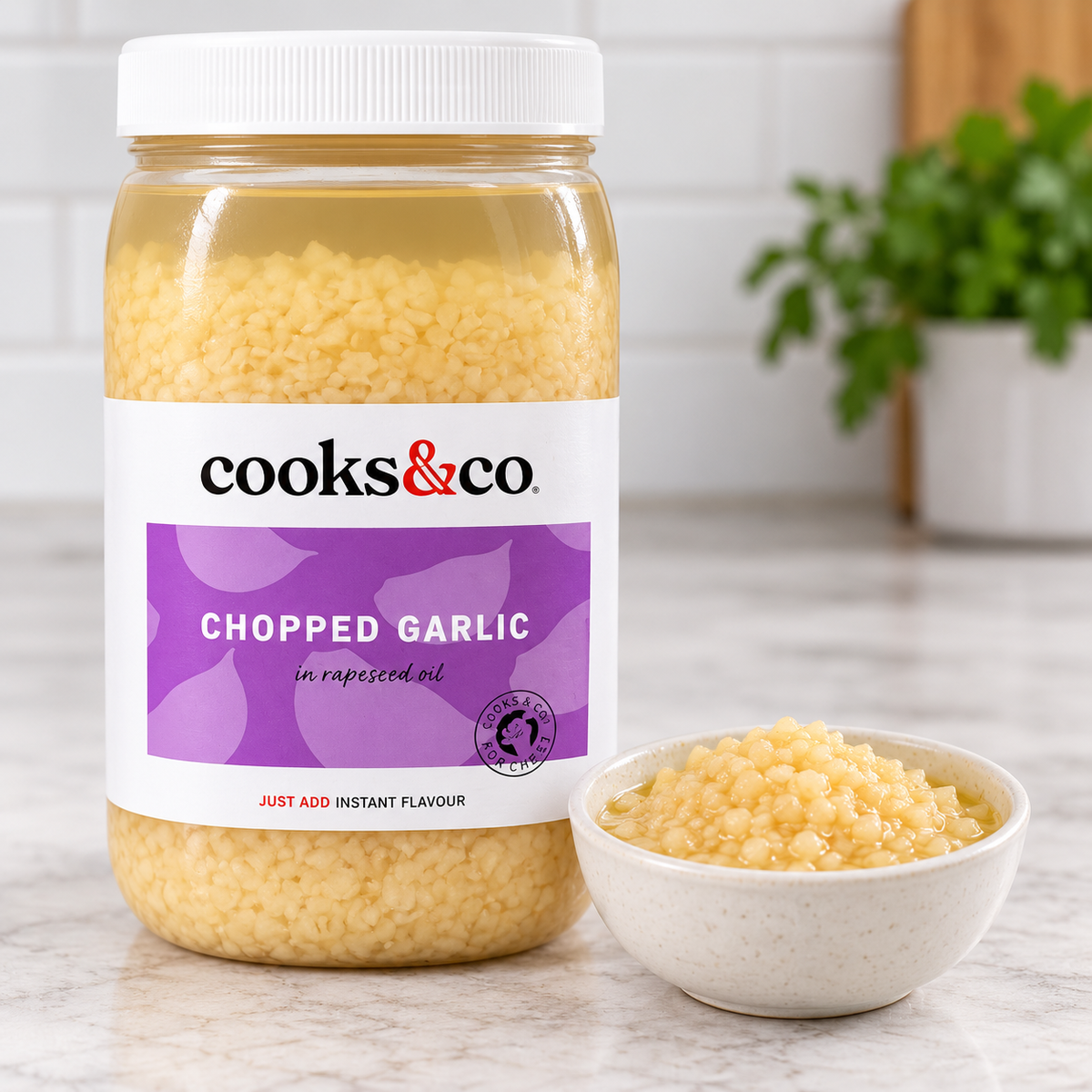 Cooks & Co Chopped Garlic in Rapeseed Oil 1.2kg Catering Jar — serving inspiration